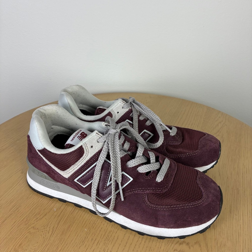 New Balance 574 Classic Sneakers Women's 9.5 Retro Sporty Burgundy Fall Comfort